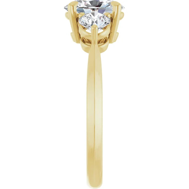The Oval Solenne™ Setting in 14k yellow gold