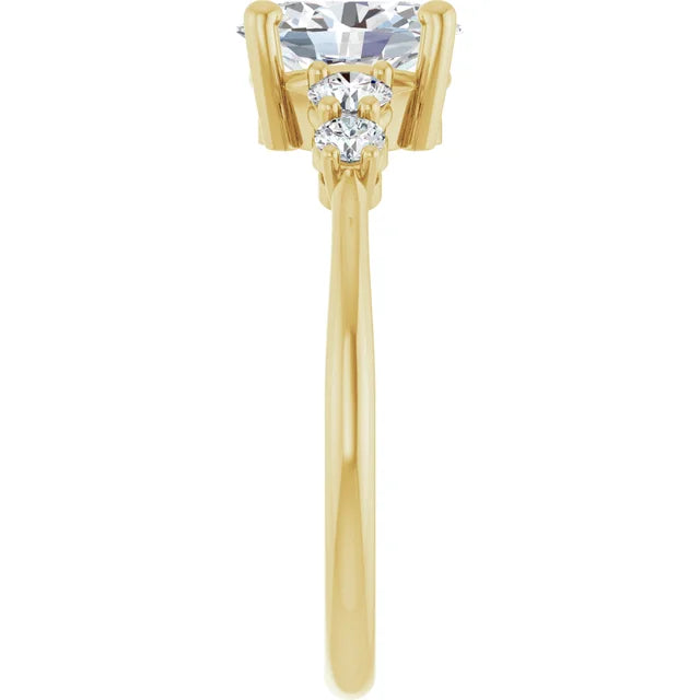 The Oval Elanora™ Setting in 14k yellow gold