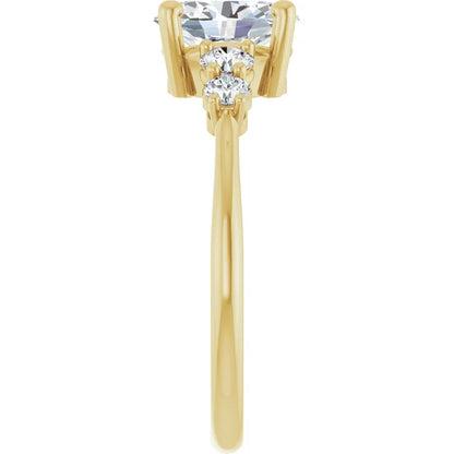 The Oval Elanora™ Setting in 14k yellow gold